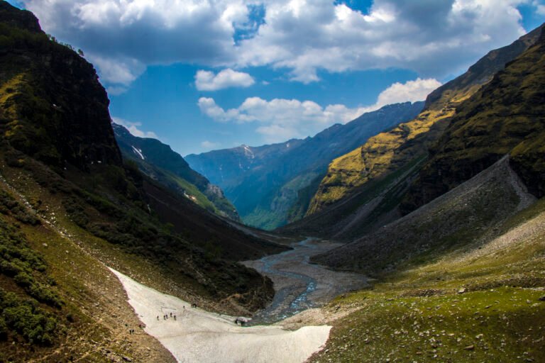 SmallImage-rupin-pass-who-is-this-trek-meant-for-Bikat-Adventures