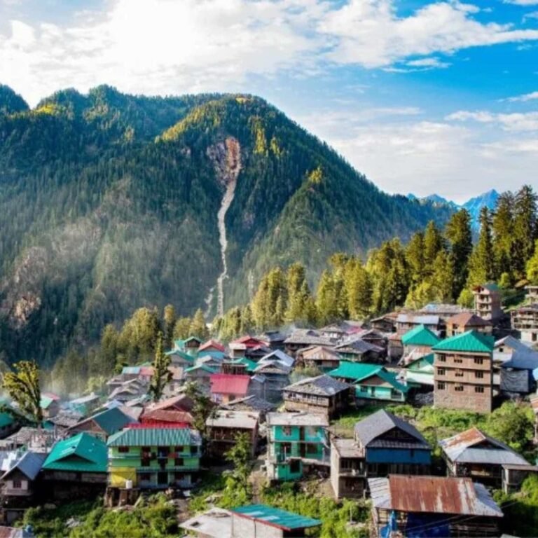 683afba1-fd78-490d-9ce9-bb199977babb-Picturesque_trekking_route_leading_to_Malana_Village_through_forests_and_scenic_mountain_trails